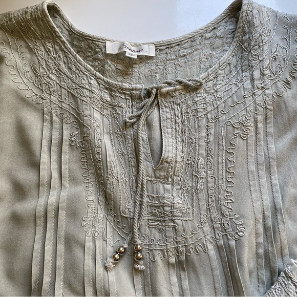 SOLITAIRE Pastel Sage Embroidered Tunic 3/4 Sleeves Size 1X - Picture 6 of 12